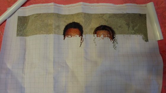 Этап процесса «Как я вышивала фото Семья»