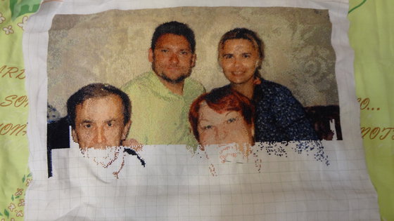 Этап процесса «Как я вышивала фото Семья»