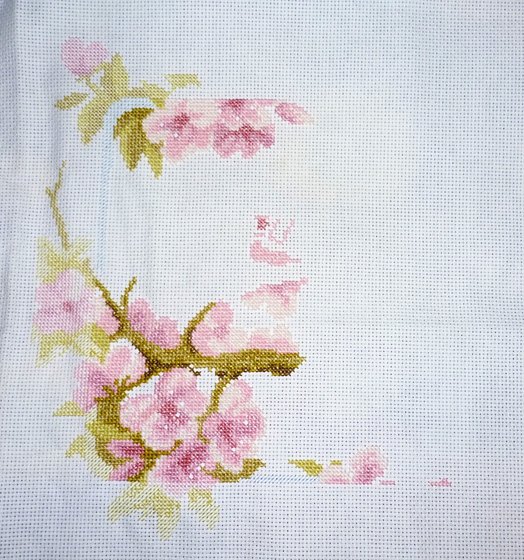 Этап процесса ««Павлиний глаз» (Чарівна Мить), мулине и бисер»