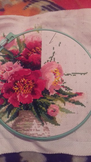 Этап процесса «Пионы в вазе»