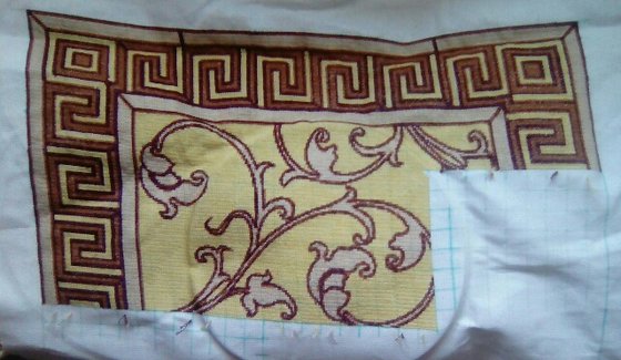 Этап процесса «Подушка "Греческий орнамент"»