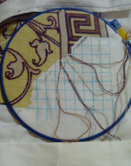 Этап процесса «Подушка "Греческий орнамент"»