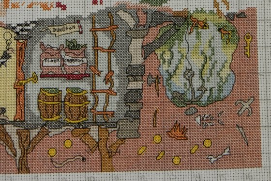 Этап процесса «"Gut Thru Castle" от Bothy Threads»