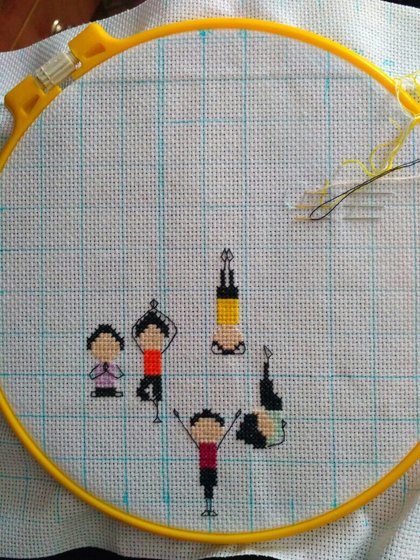 Этап процесса «Вышивка: "Йога в сердце"»