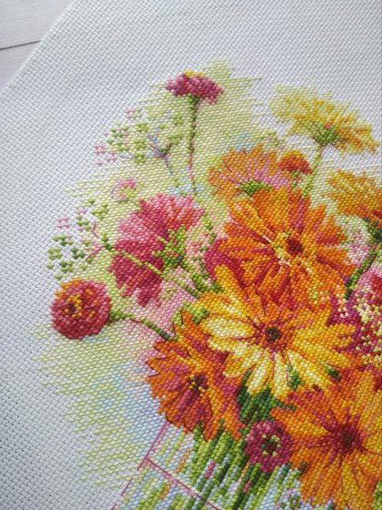 Этап процесса «Акварельные Герберы "Риолис"»