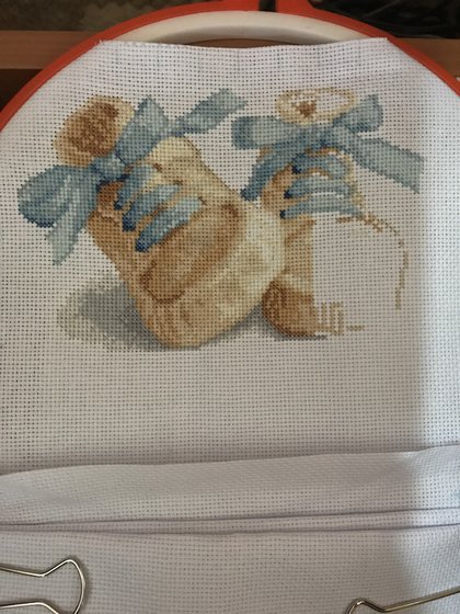 Этап процесса «Башмачки для мальчика»