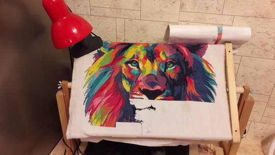 Этап процесса «Цветной лев»