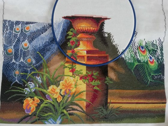 Этап процесса «Павлины в саду.»