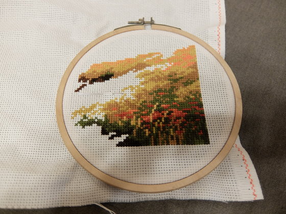 Этап процесса «Осенний пейзаж с домиком»