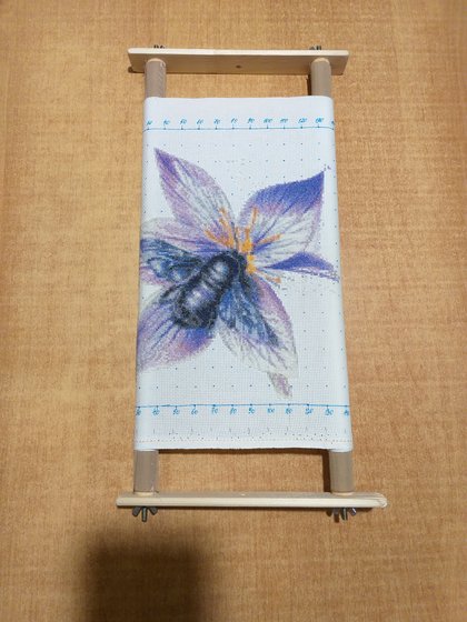 Этап процесса «Жук на цветке»