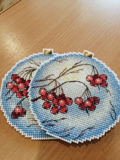 Этап процесса «М. П. Студия - Игрушки на пластиковой канве.»