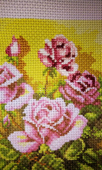 Этап процесса «вышивка крестом “ Букет роз ”»