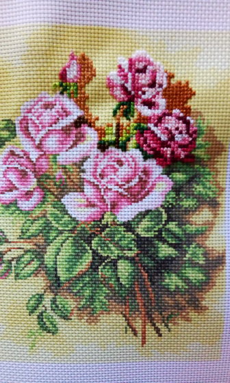 Этап процесса «вышивка крестом “ Букет роз ”»