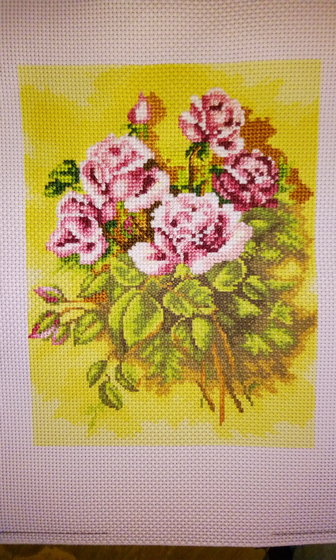 Этап процесса «вышивка крестом “ Букет роз ”»