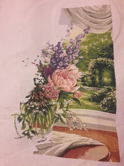 Этап процесса «Пионы и дельфиниумы.»