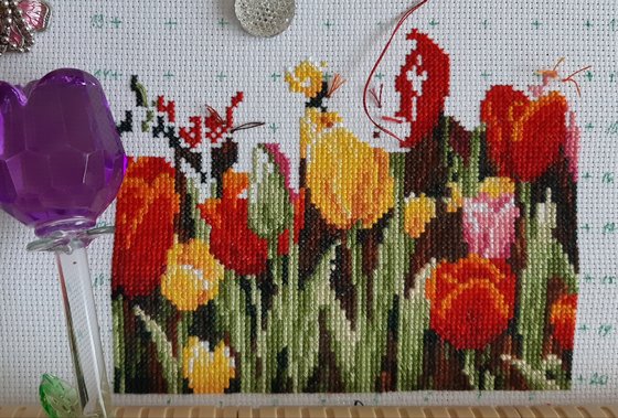 Этап процесса «Anchor, PCE0806. Dutch Tulips Landscape»