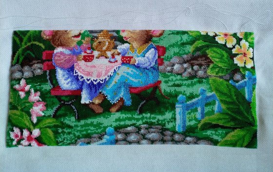 Этап процесса «Мышки в саду расслабляется бисер.»