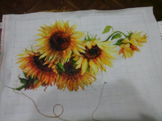 Этап процесса «Подсолнухи в вазе»