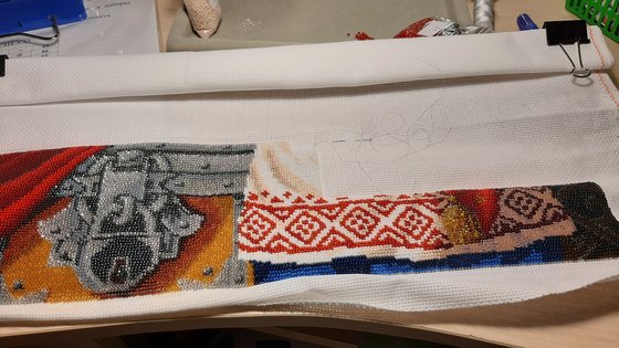 Этап процесса «Вышивка бисером "Хозяин" фирмы "Золотые ручки"»