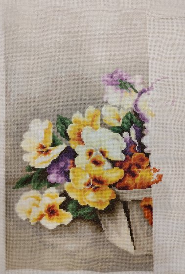 Этап процесса «Корзина с анютиными глазками Luca-s»