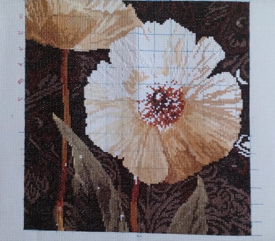 Этап процесса «Белые цветы. Открытый свету.»