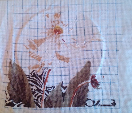 Этап процесса «Белые цветы. В объятьях света.»