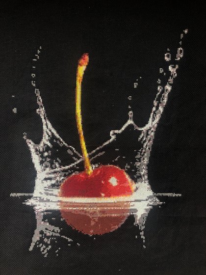 Этап процесса «Вишня в воде»