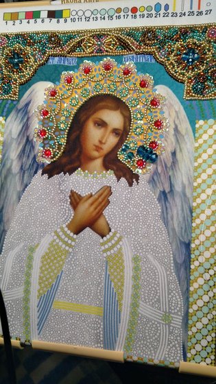 Этап процесса «ИКОНА АНГЕЛА ХРАНИТЕЛЯ.  КАРТИНЫ БИСЕРОМ.»
