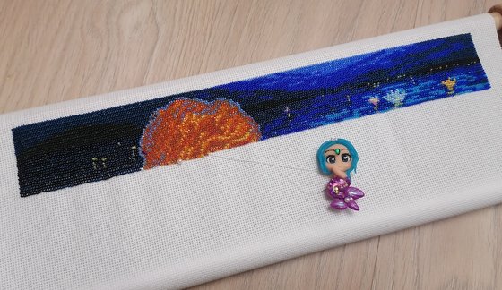 Этап процесса «Процесс вышивки Золотые ручки - Русалка»