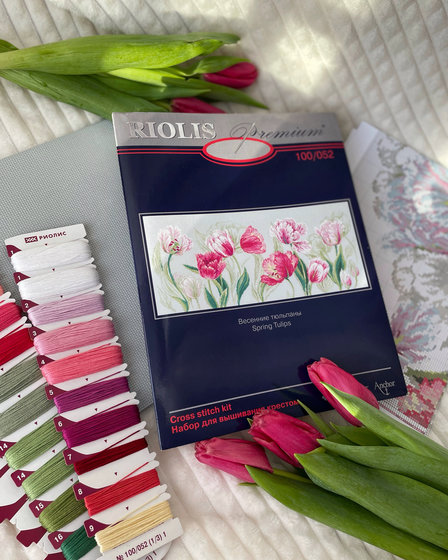 Этап процесса ««Весенние тюльпаны» Риолис 100/052»