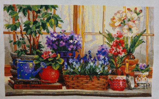 Этап процесса «Подоконник с цветами»