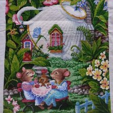 Процесс «Мышки в саду расслабляется бисер.»